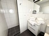 Duschbad mit tiefem Einstieg