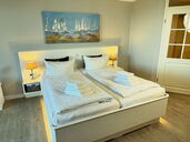 Wohn-/ Schlafzimmer - Doppelbett