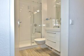 Duschbad/WC mit flachem Einstieg