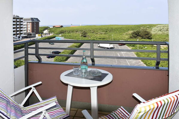 Ferienwohnung Jo25-39 - Westbalkon mit Blick auf Düne und Meer