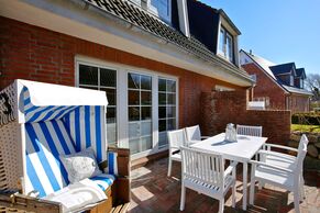 Westterrasse mit Strandkorb