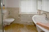 Duschbad WC mit Fenster  