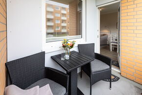 Süd-Ostbalkon mit Balkonmöbeln