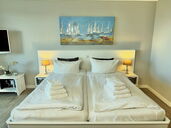 Wohn-/ Schlafzimmer - Doppelbett