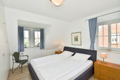 1. OG: Schlafzimmer mit Doppelbett 
